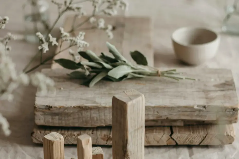 DIY Reclaimed Wood Projects for Backyard Landscaping | Budget Garden Paths & Planters